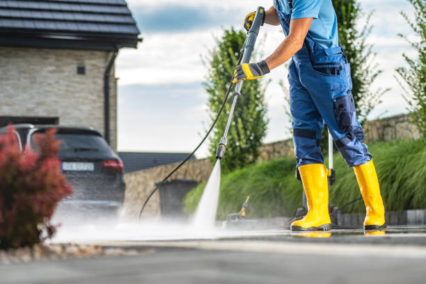 Fence Pressure Washing in Belvidere, IL